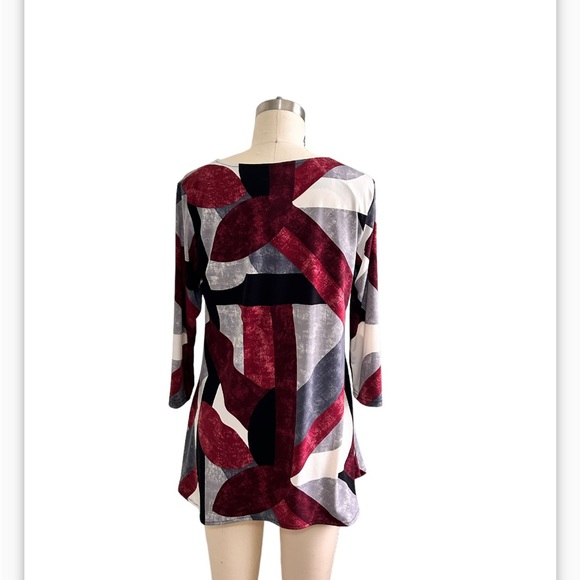 Alfani Petit Colorbrock Geometric High-Low Tunic blouse - Picture 3 of 6